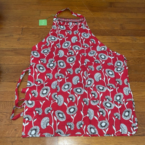 Vera Bradley Apron Red Floral -  New With Tags - Picture 1 of 6